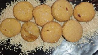 Whole Wheat, Jaggery & Sesame Cookies