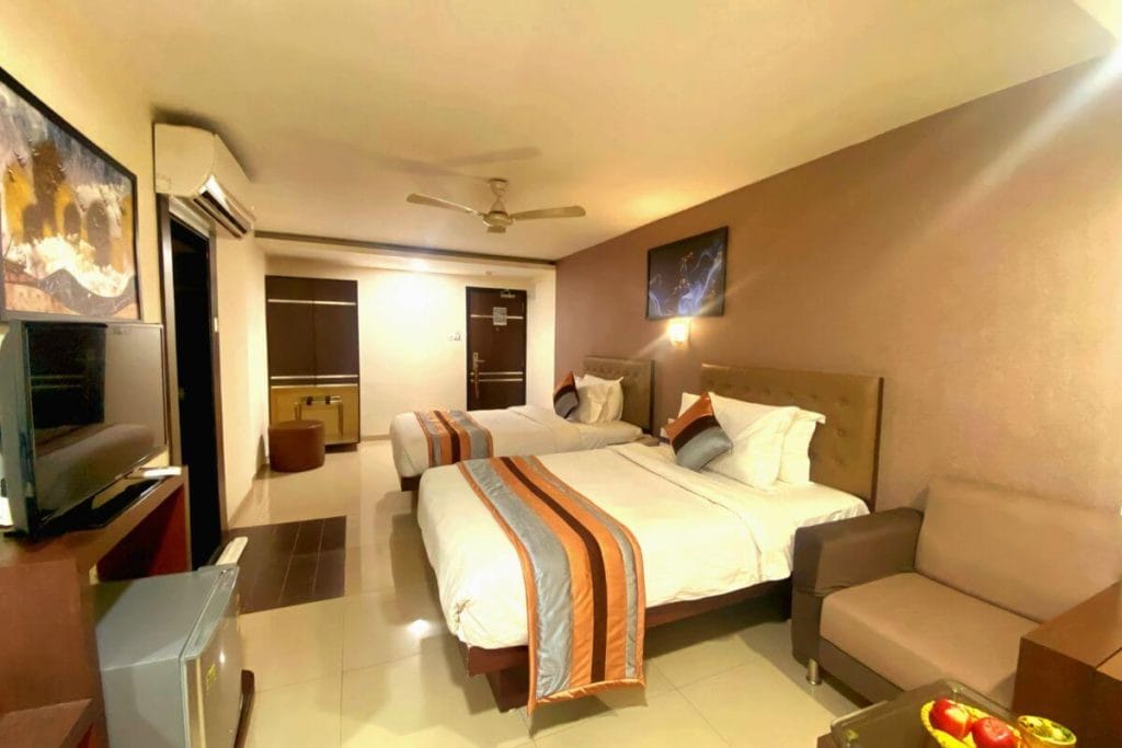 Click Hotel Yuvraj